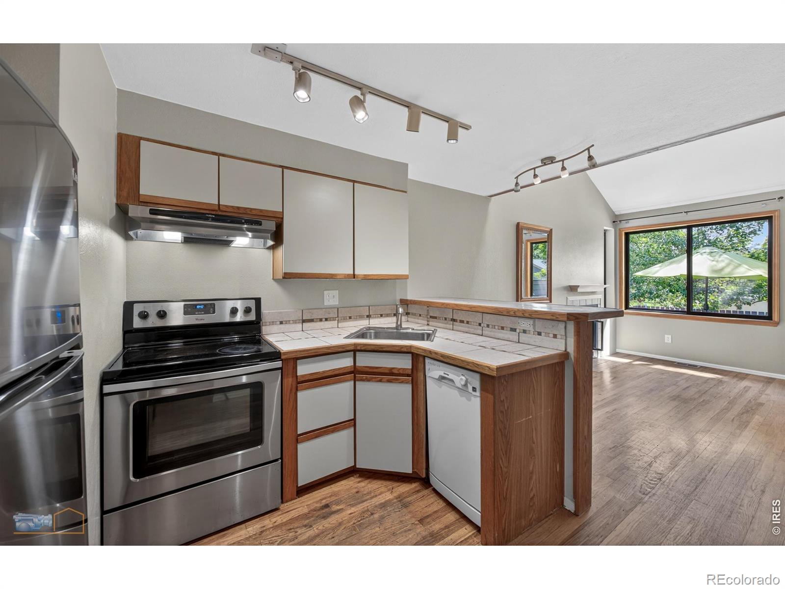 MLS Image #7 for 366 s taft court,louisville, Colorado