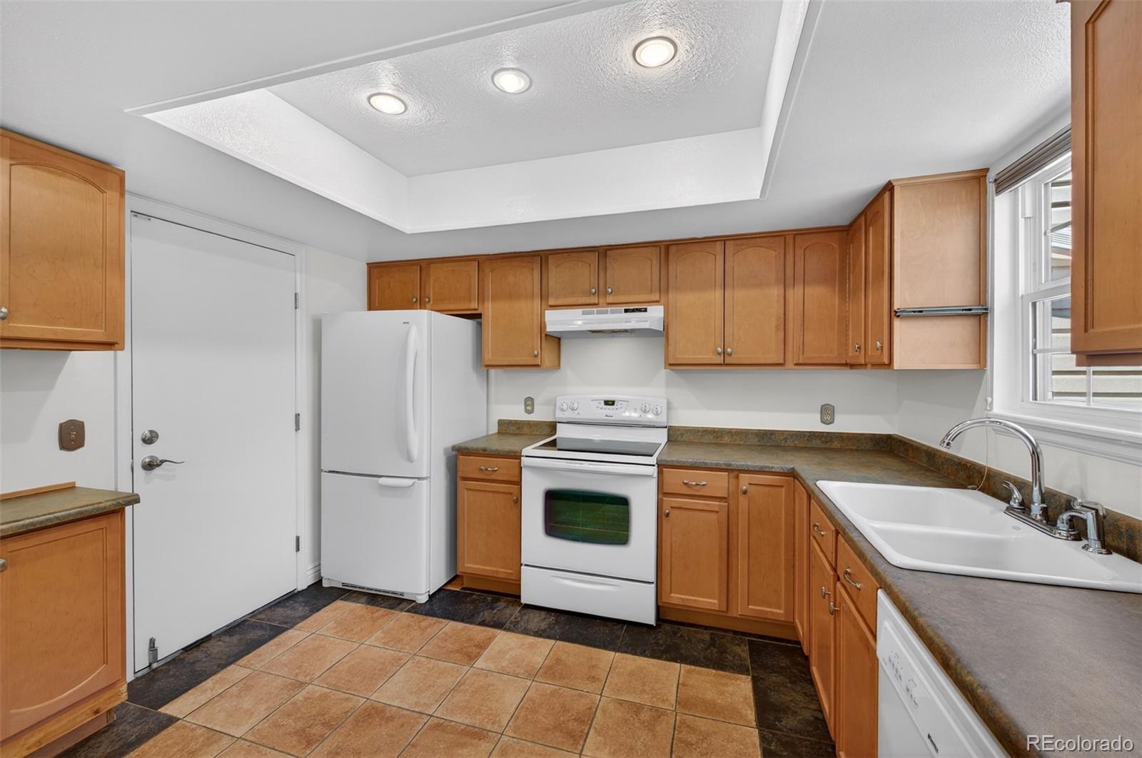 MLS Image #11 for 13930 e linvale place,aurora, Colorado