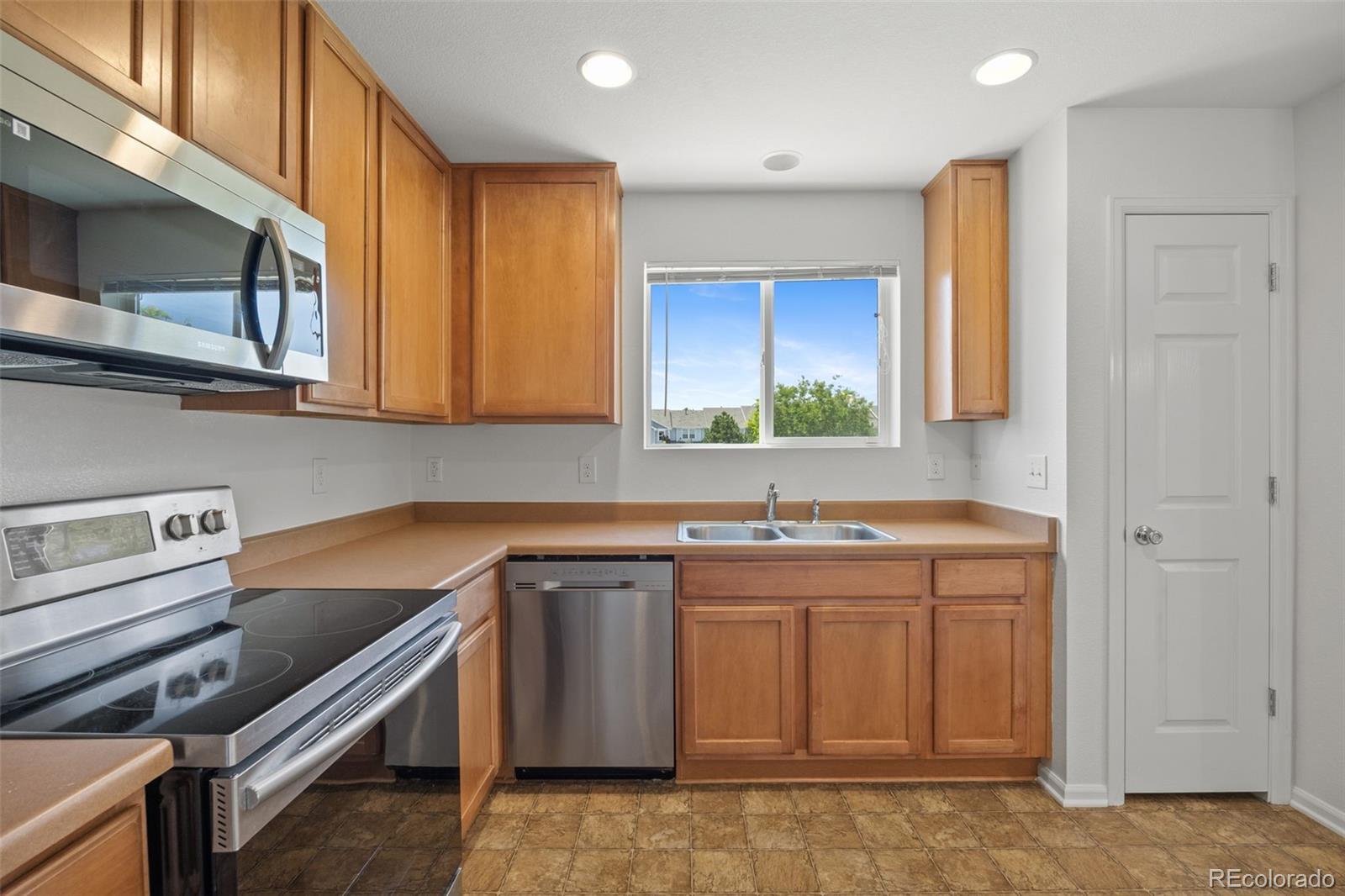 MLS Image #8 for 19171 e 58th avenue,denver, Colorado
