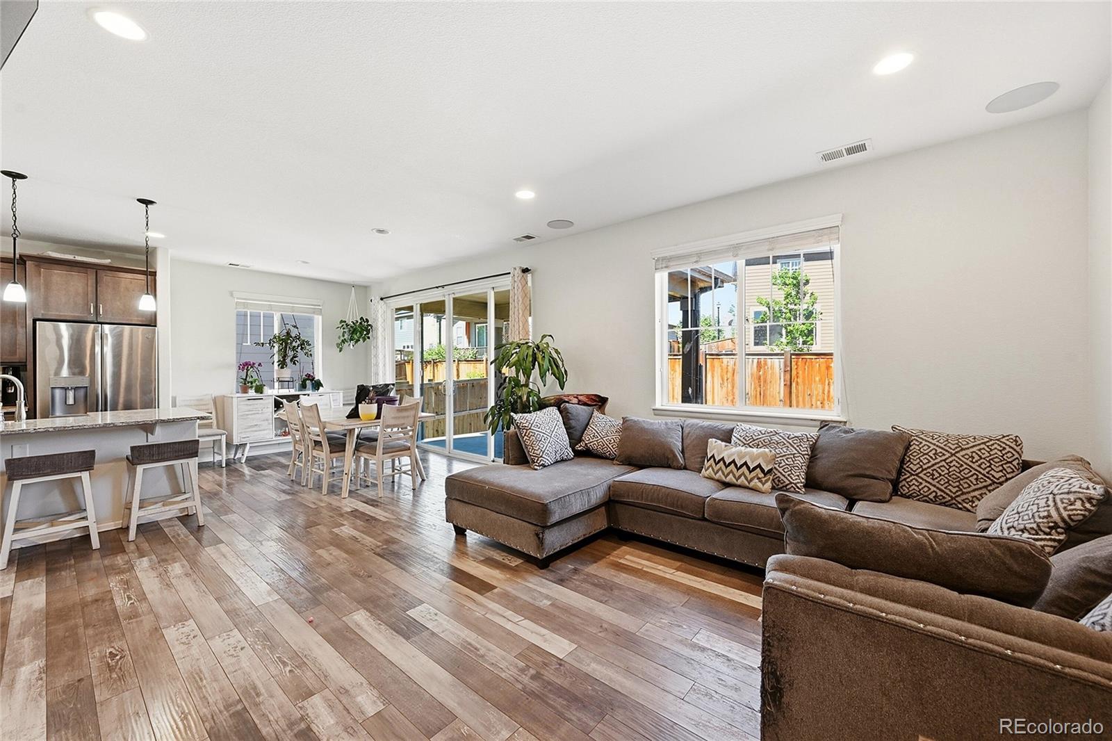 MLS Image #3 for 9645  bellaire lane,denver, Colorado