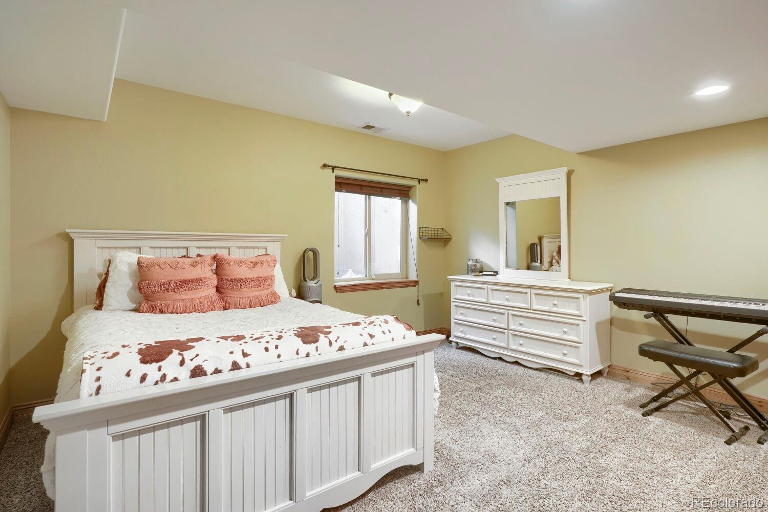 MLS Image #11 for 4794 w hinsdale court,littleton, Colorado