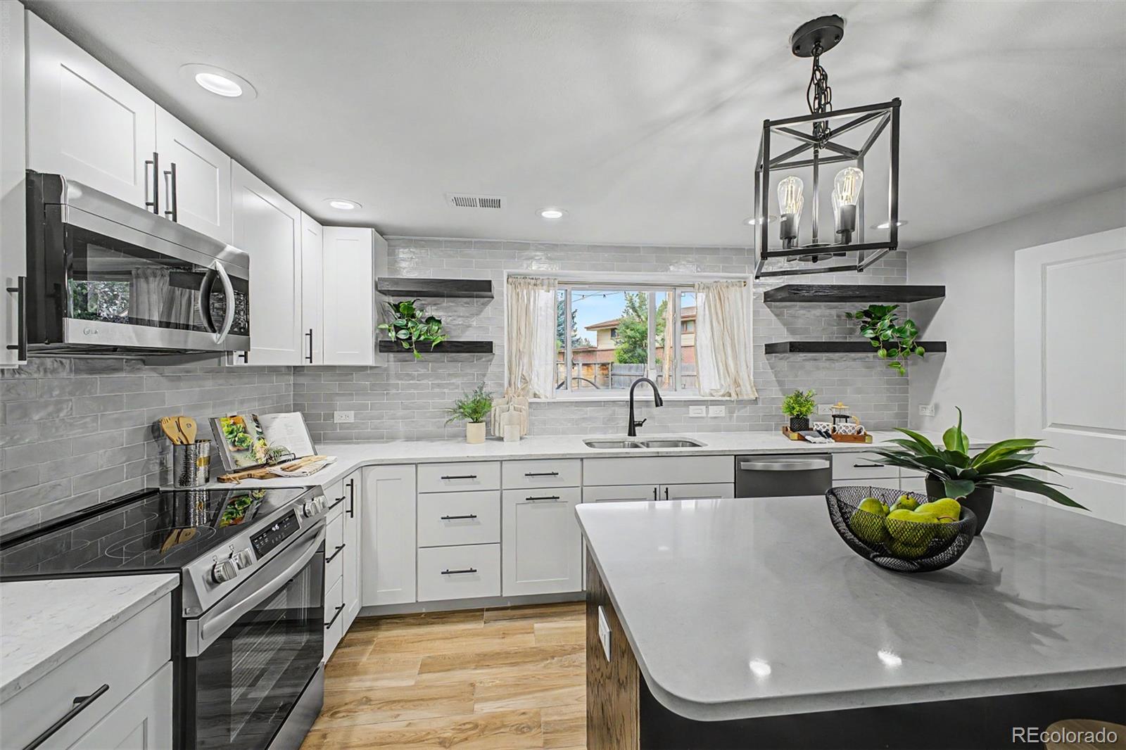 MLS Image #16 for 660 s arbutus street,lakewood, Colorado