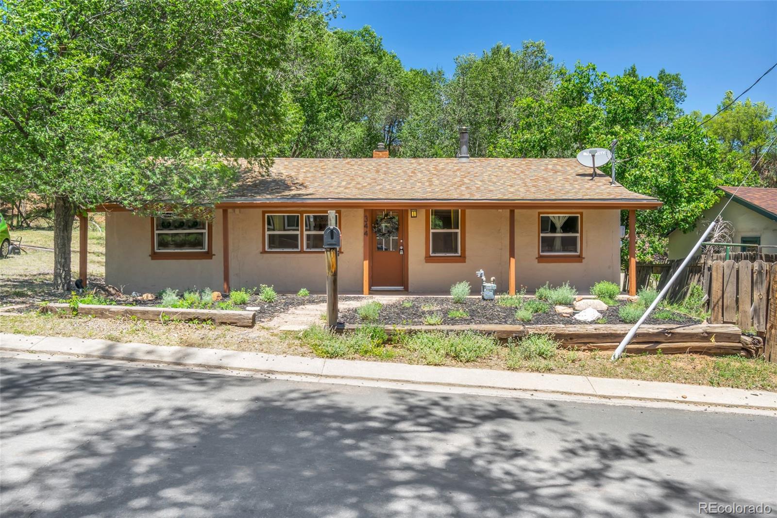 MLS Image #2 for 344  plainview place,manitou springs, Colorado