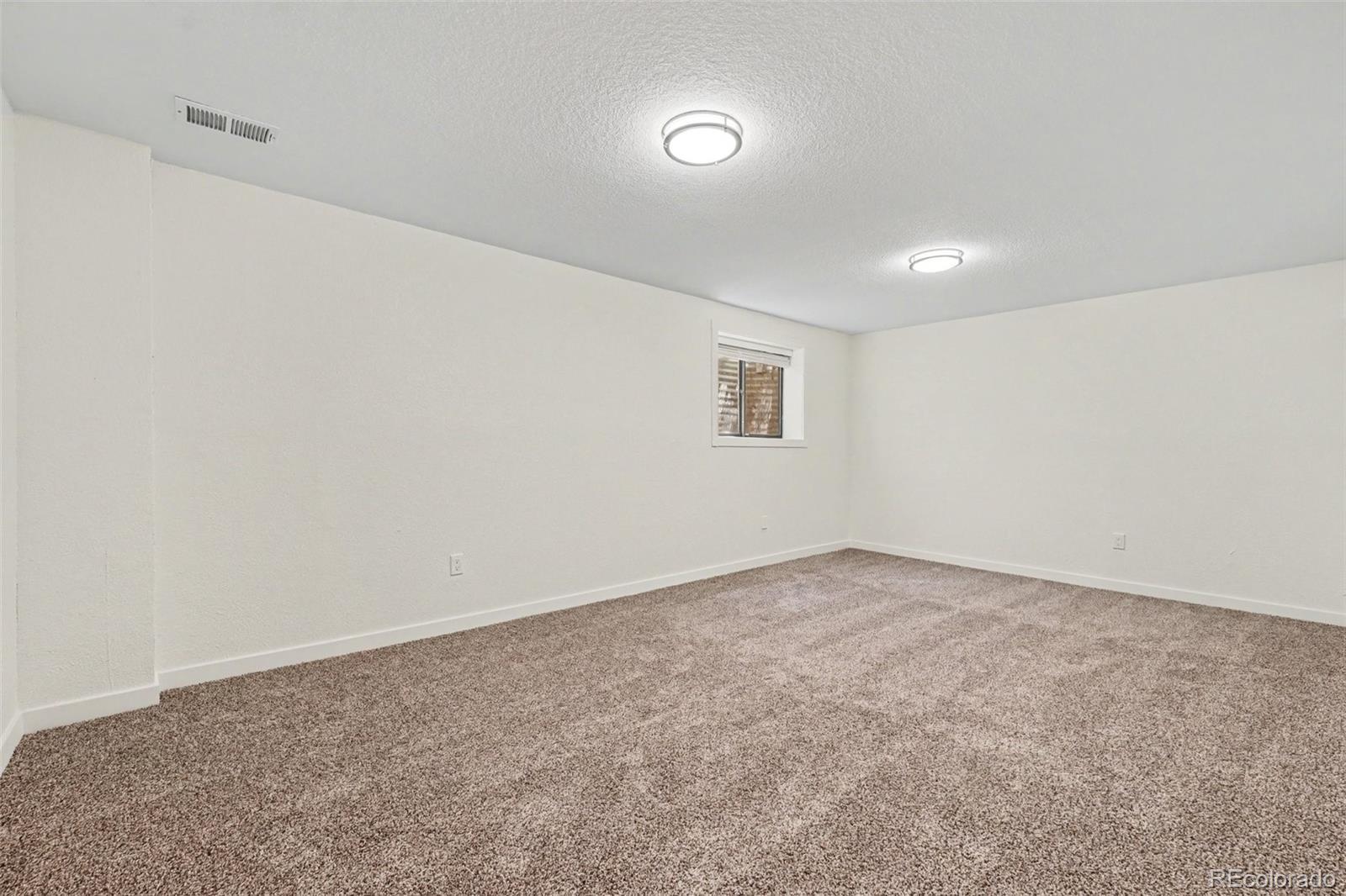 MLS Image #15 for 106  yank way,denver, Colorado