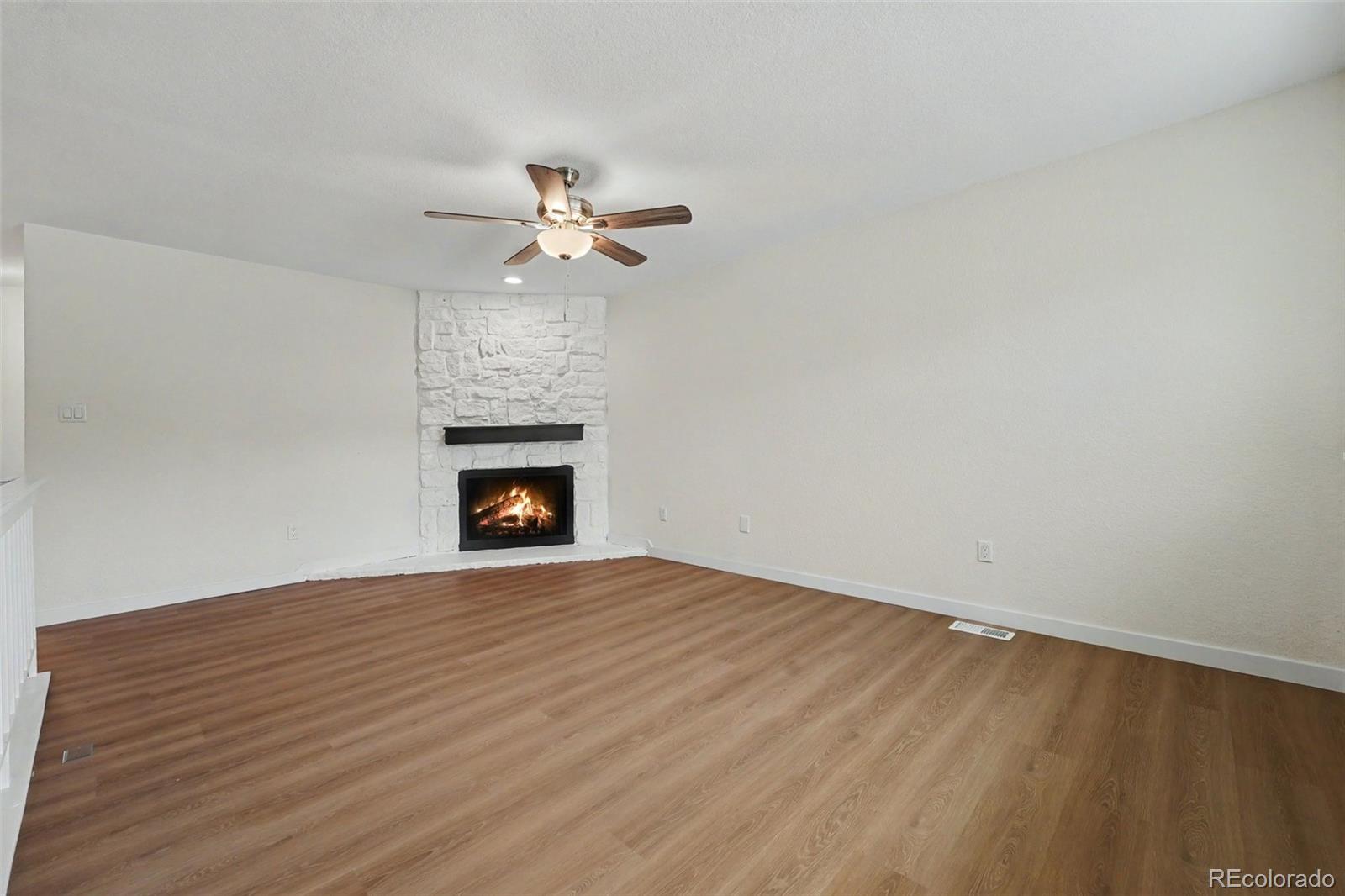 MLS Image #2 for 106  yank way,denver, Colorado