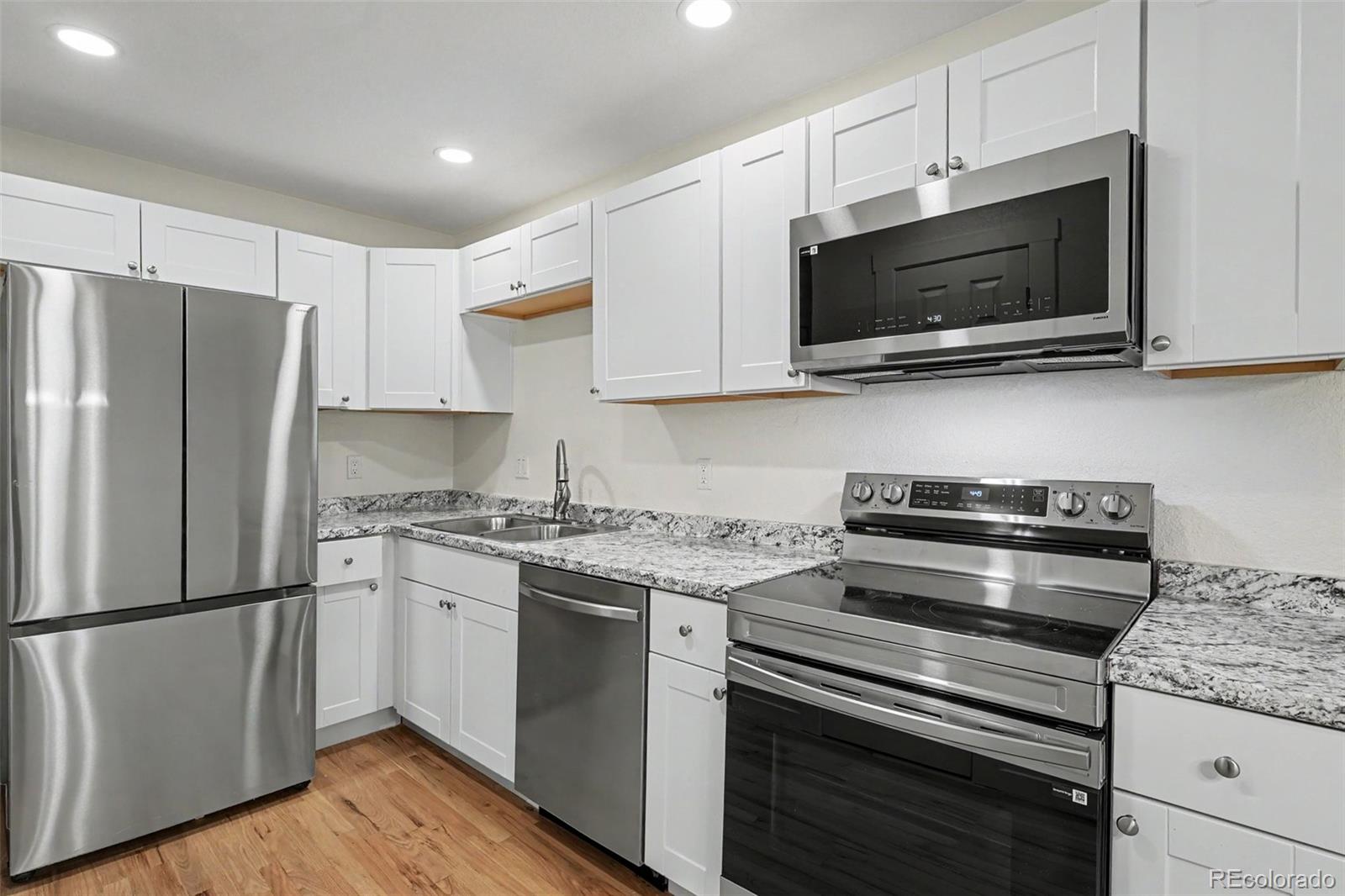 MLS Image #6 for 106  yank way,denver, Colorado