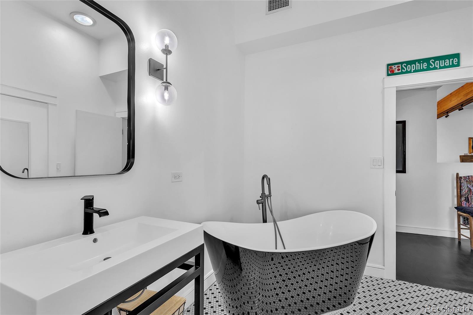 MLS Image #16 for 800 w 8th avenue,denver, Colorado
