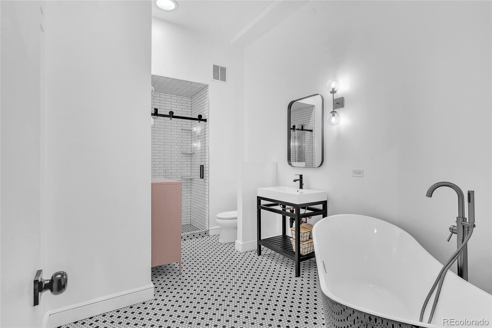 MLS Image #21 for 800 w 8th avenue,denver, Colorado