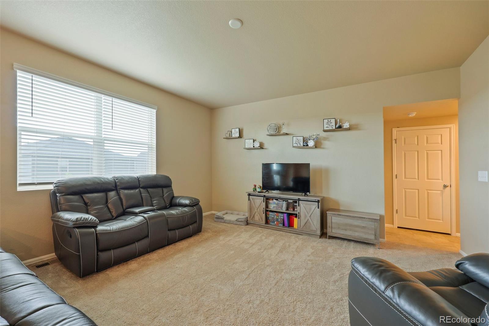 MLS Image #4 for 5958  high timber circle,castle rock, Colorado