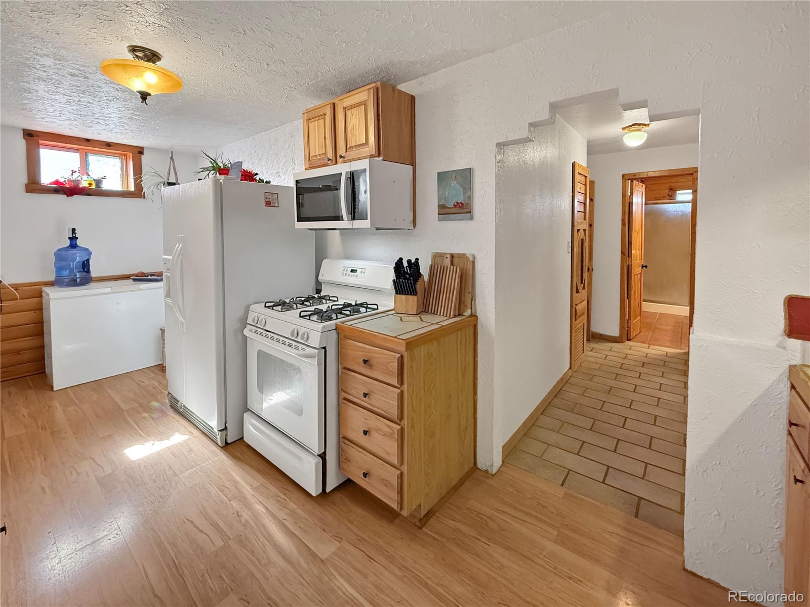 MLS Image #13 for 1327  colorado street,limon, Colorado