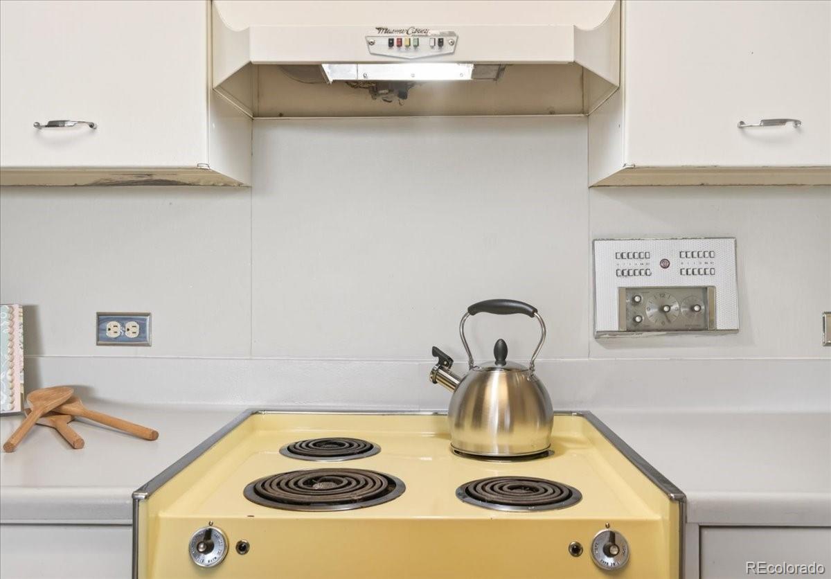 MLS Image #9 for 888 n logan street 10d,denver, Colorado