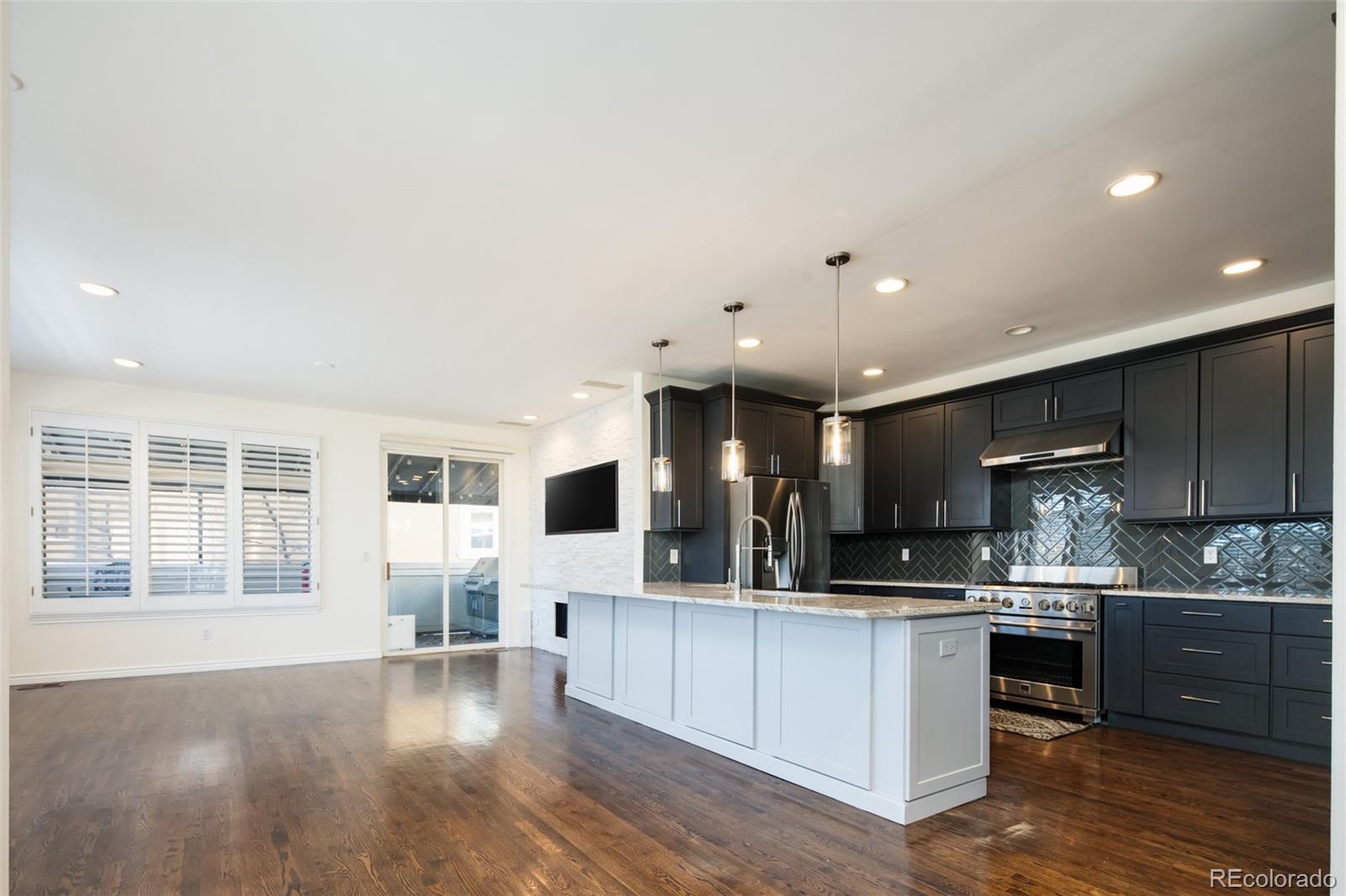 MLS Image #6 for 335 n josephine street,denver, Colorado