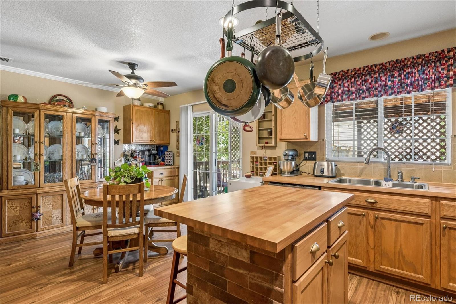 MLS Image #12 for 10140  fairfax court,denver, Colorado