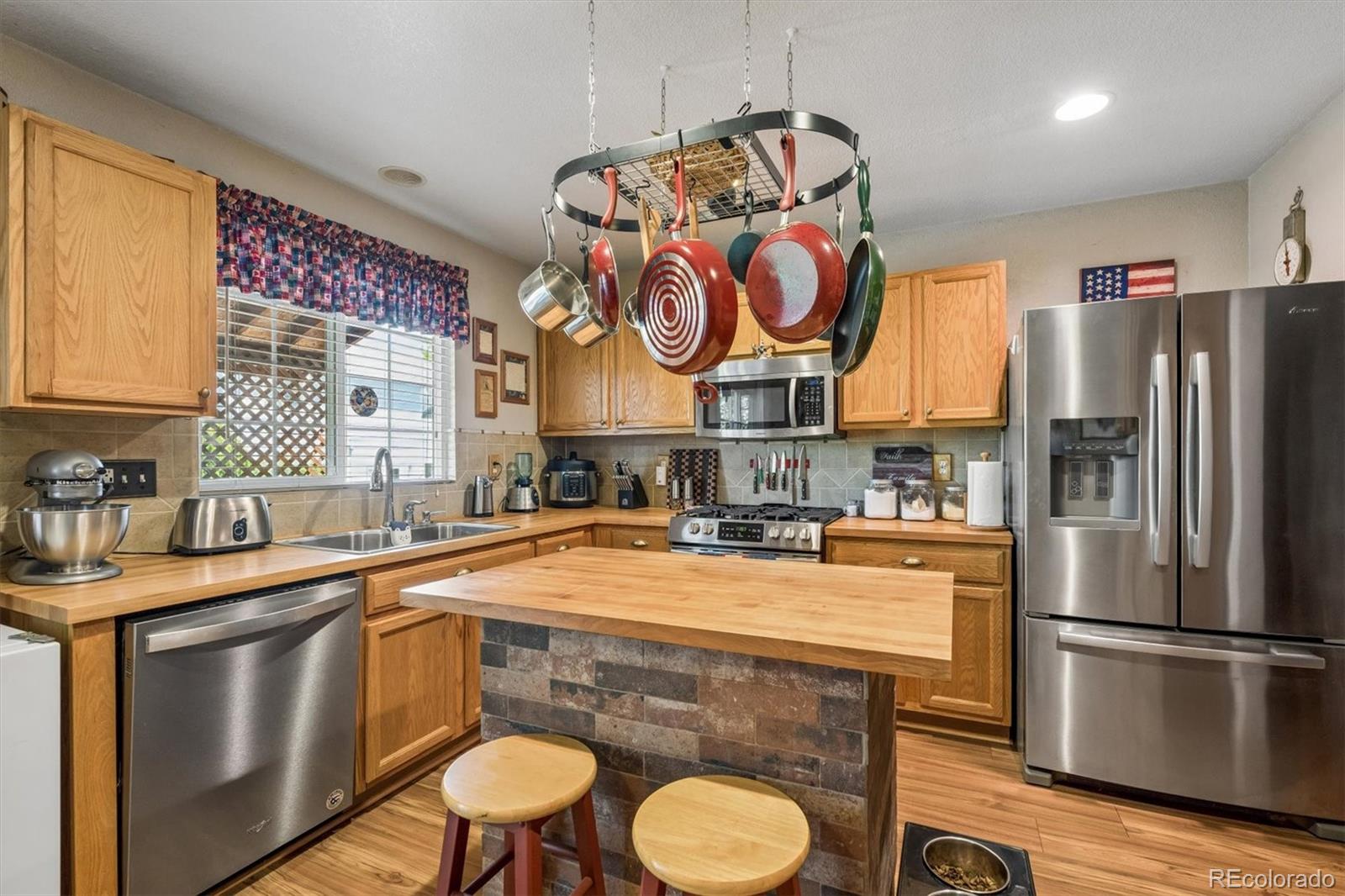 MLS Image #9 for 10140  fairfax court,denver, Colorado