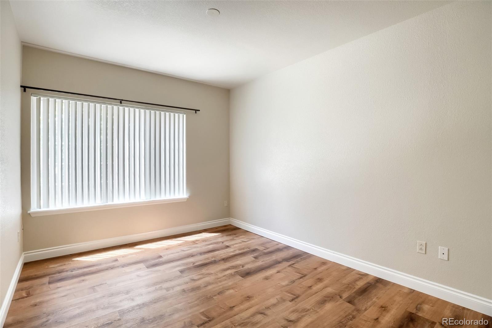 MLS Image #6 for 10096 e carolina place,aurora, Colorado
