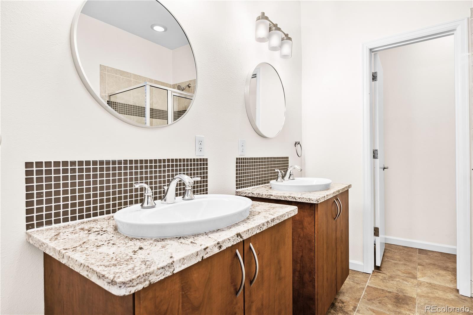 MLS Image #11 for 1479  27th street,denver, Colorado