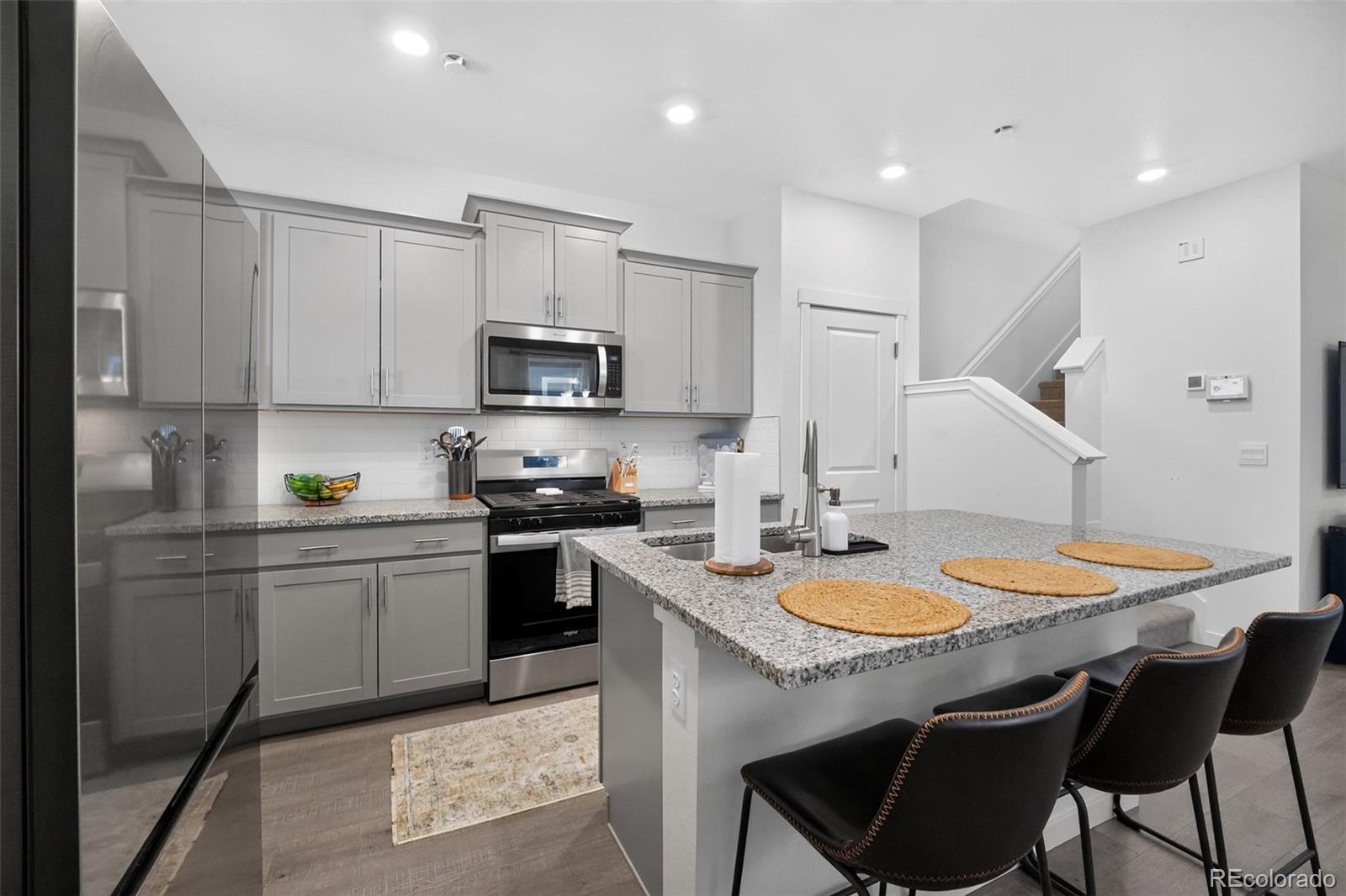 MLS Image #6 for 592  thoroughbred lane,johnstown, Colorado