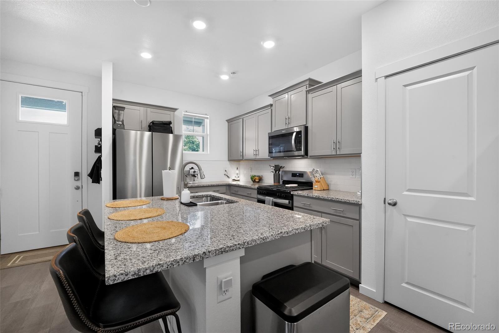 MLS Image #7 for 592  thoroughbred lane,johnstown, Colorado