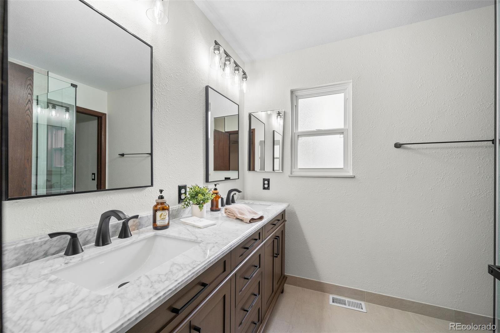 MLS Image #25 for 3702 s mission parkway,aurora, Colorado