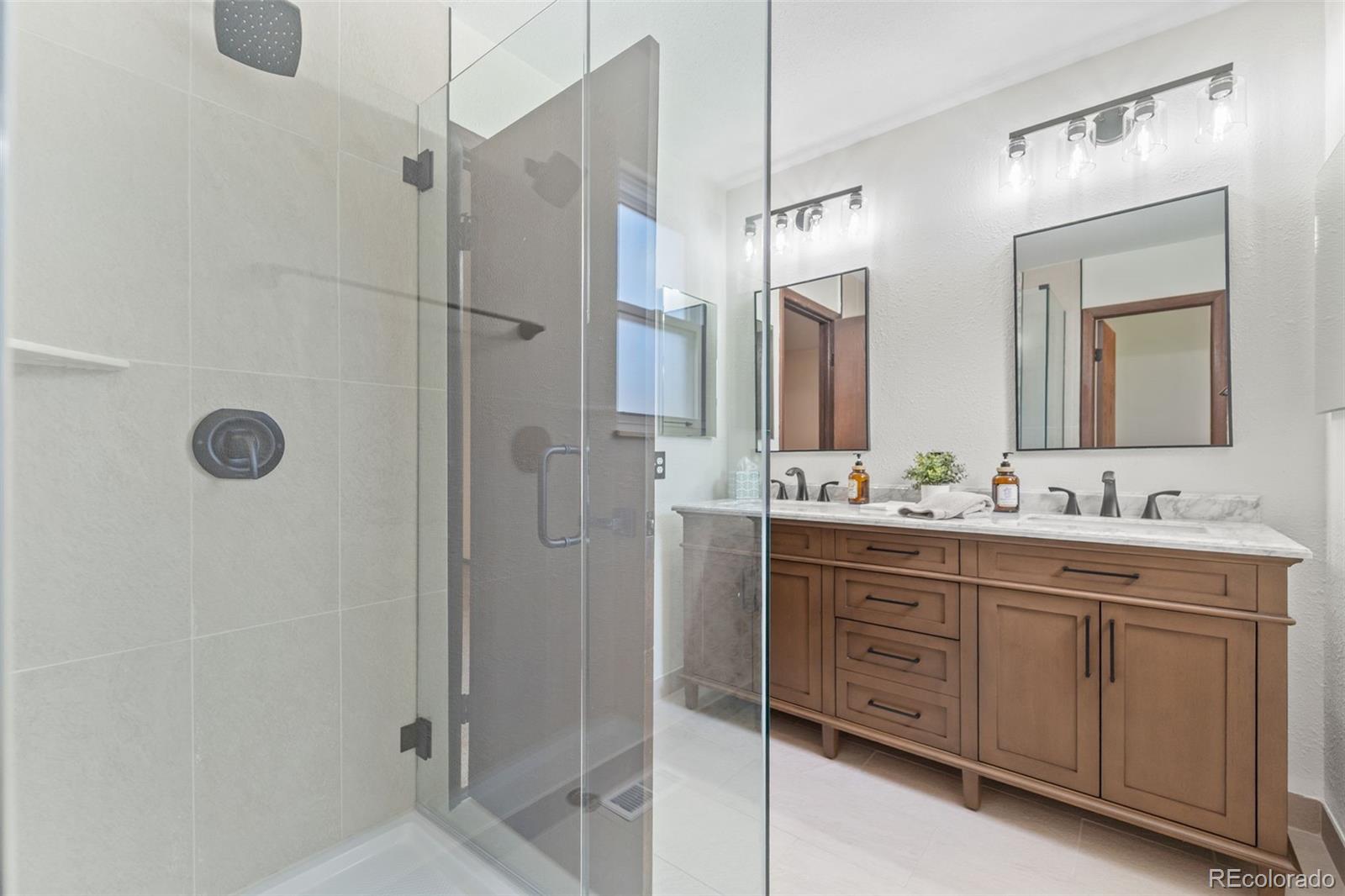 MLS Image #26 for 3702 s mission parkway,aurora, Colorado