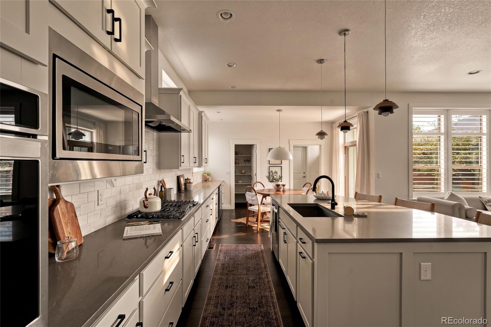 MLS Image #7 for 10174 e 59th avenue,denver, Colorado