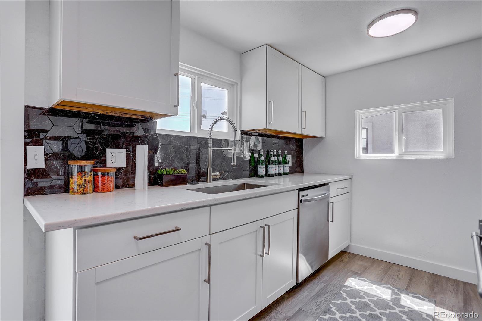 MLS Image #15 for 4926  sherman street,denver, Colorado