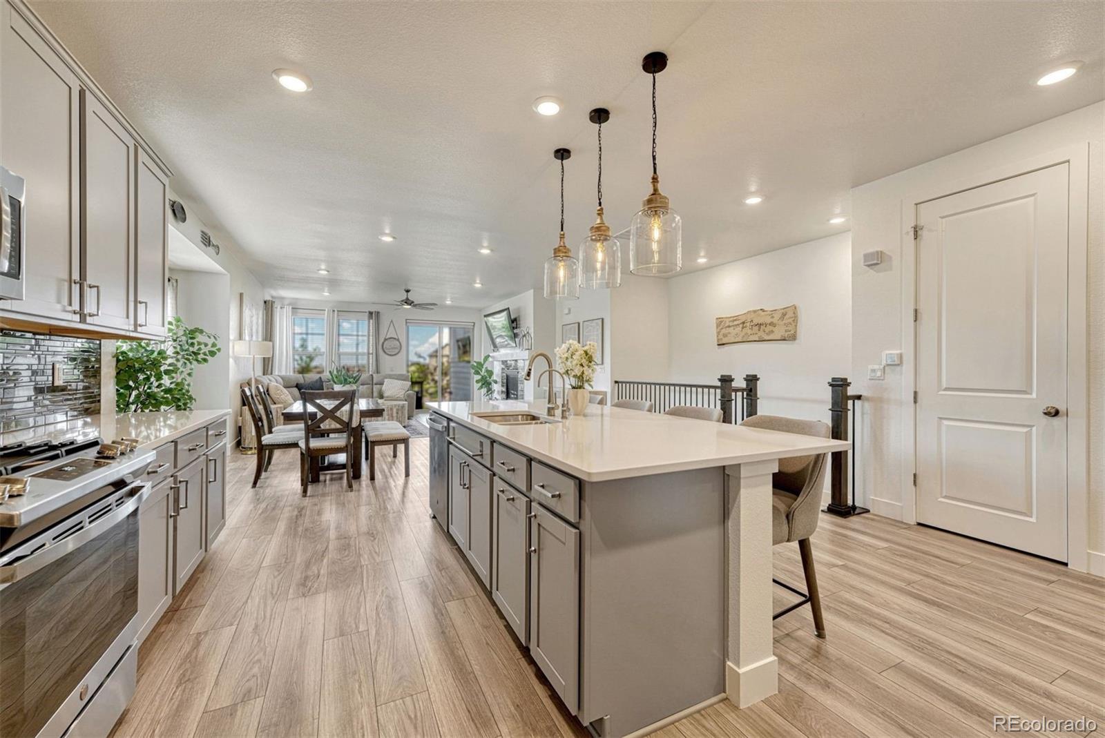 MLS Image #3 for 7843  plateau creek lane,littleton, Colorado