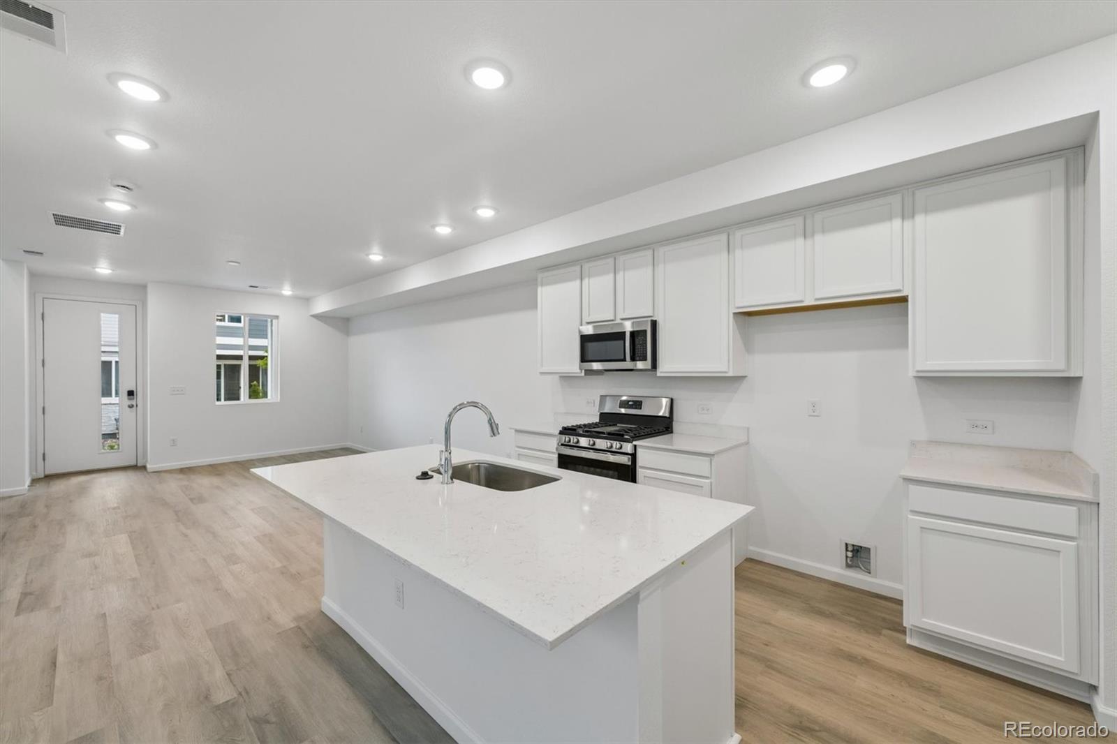 MLS Image #10 for 24171 e 30th place,aurora, Colorado