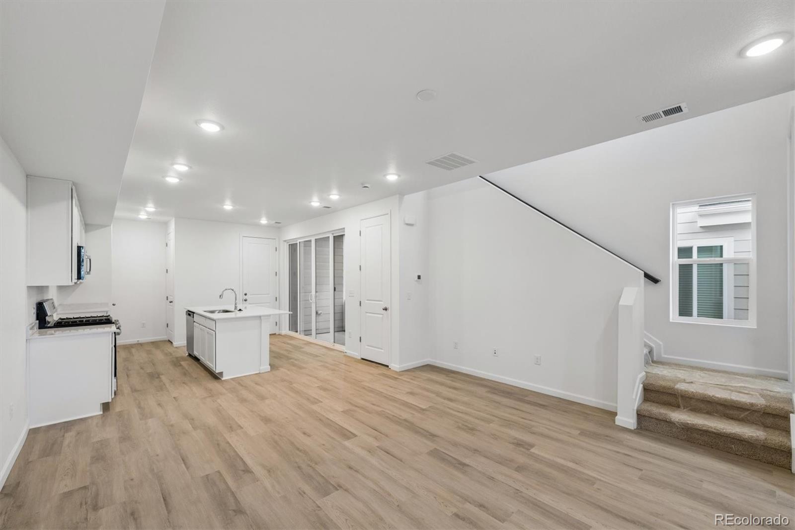 MLS Image #5 for 24171 e 30th place,aurora, Colorado