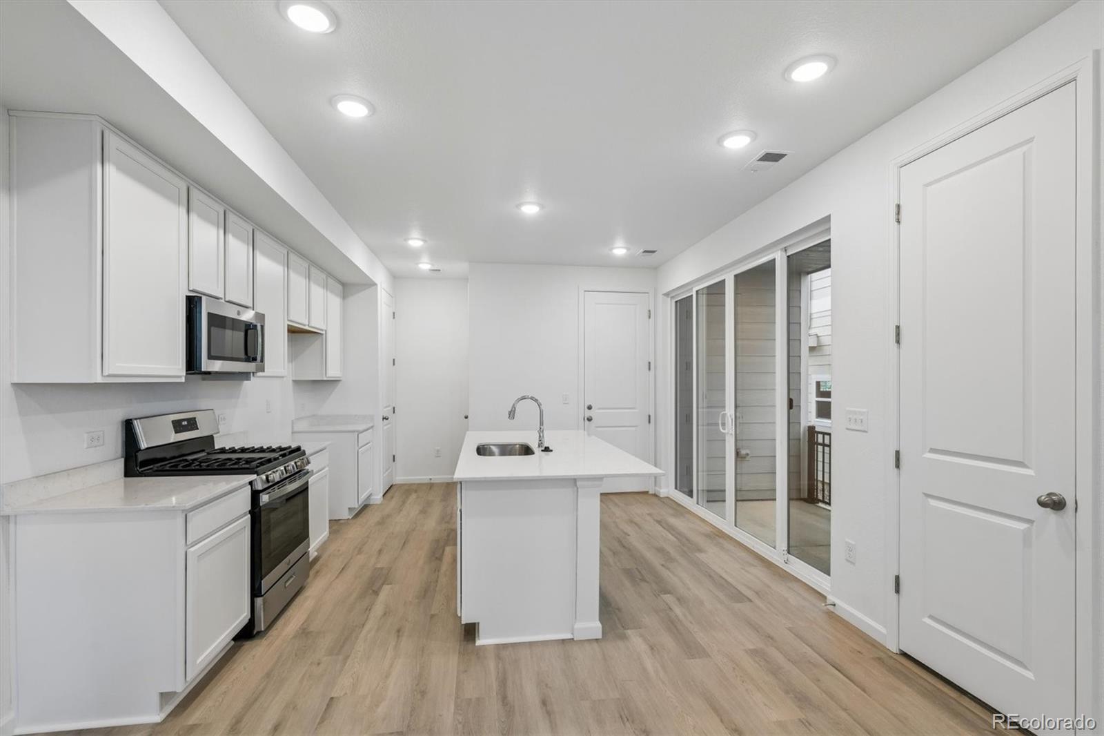 MLS Image #6 for 24171 e 30th place,aurora, Colorado