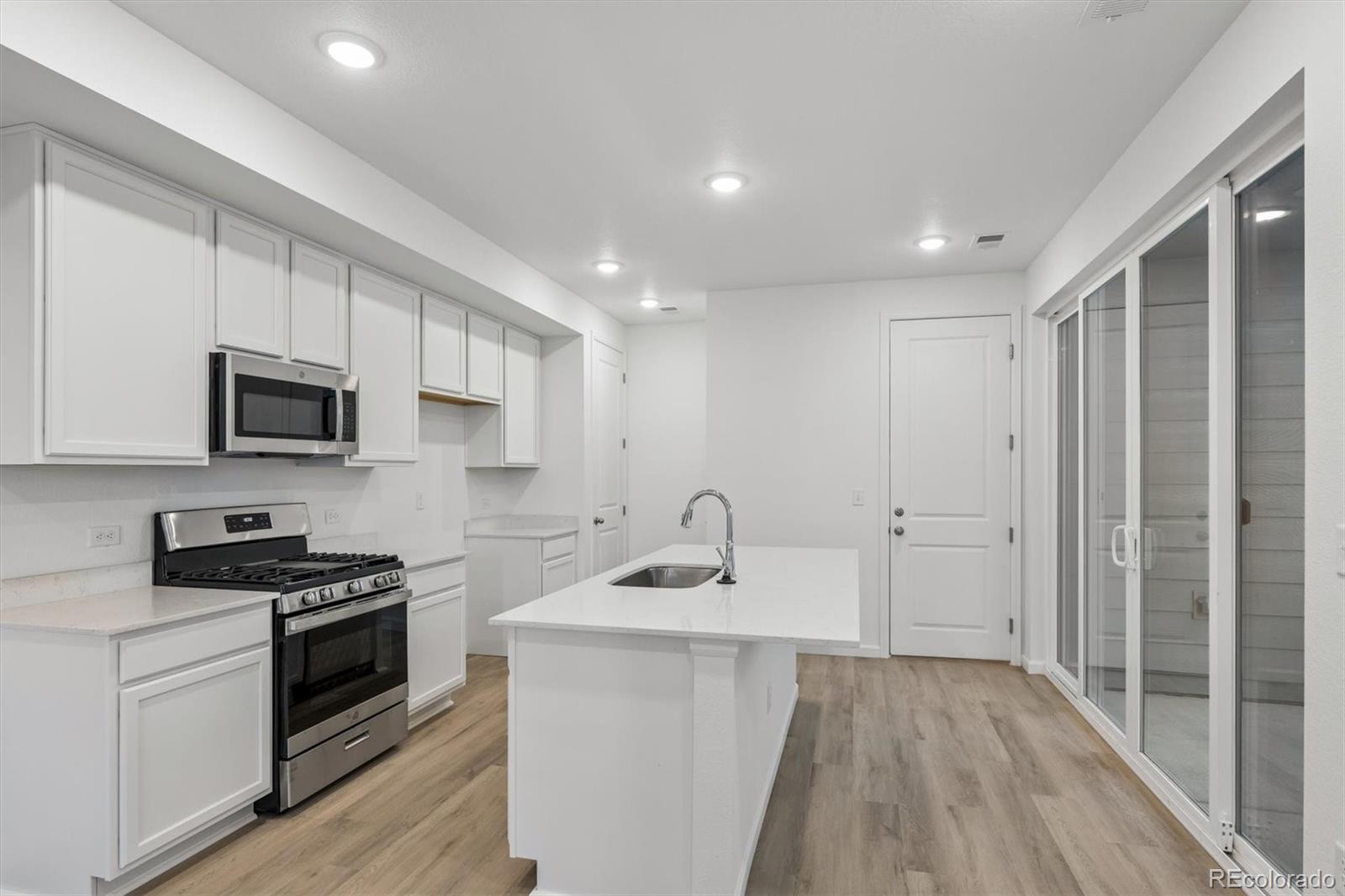 MLS Image #7 for 24171 e 30th place,aurora, Colorado