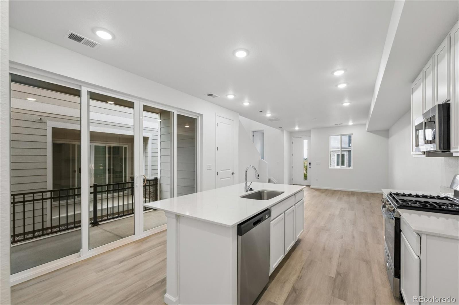 MLS Image #9 for 24171 e 30th place,aurora, Colorado