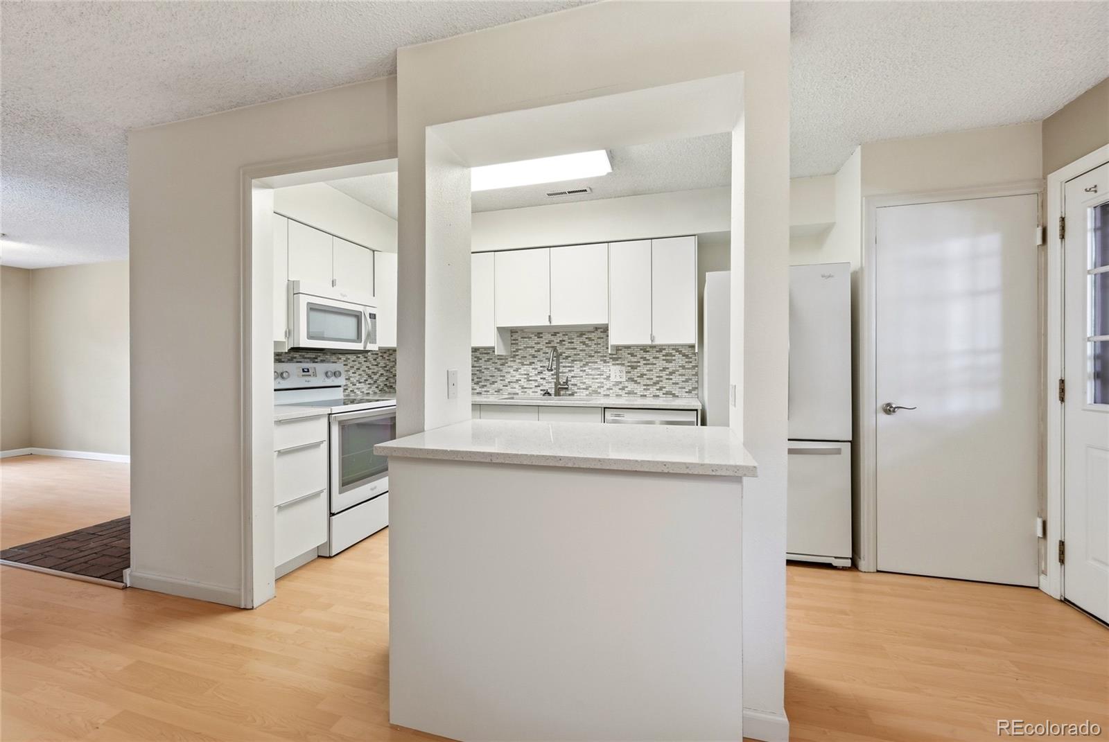 MLS Image #5 for 7110 s gaylord street,centennial, Colorado