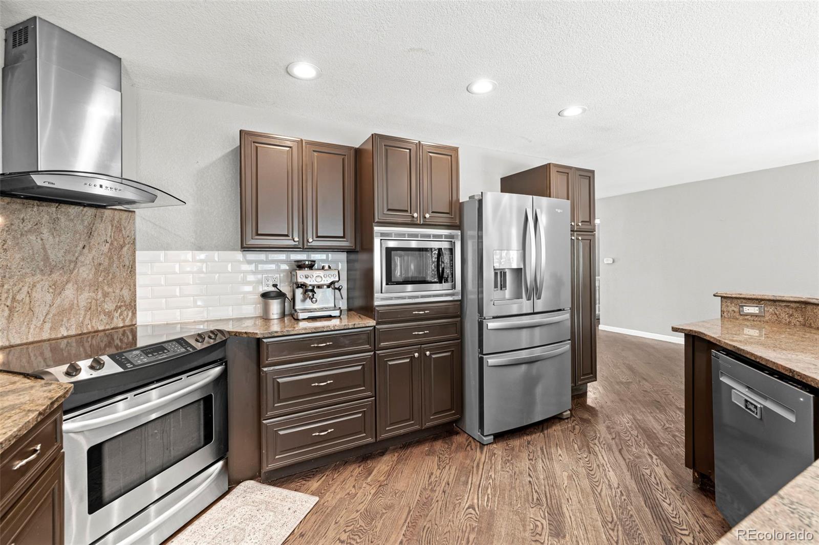 MLS Image #12 for 6902 s lamar street,littleton, Colorado