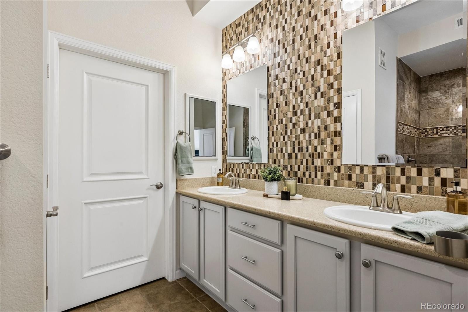 MLS Image #19 for 7820  inverness boulevard,englewood, Colorado