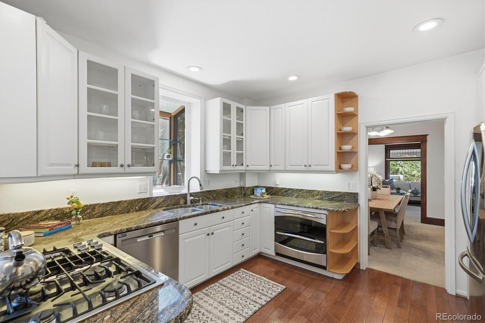MLS Image #11 for 942 s pennsylvania street,denver, Colorado