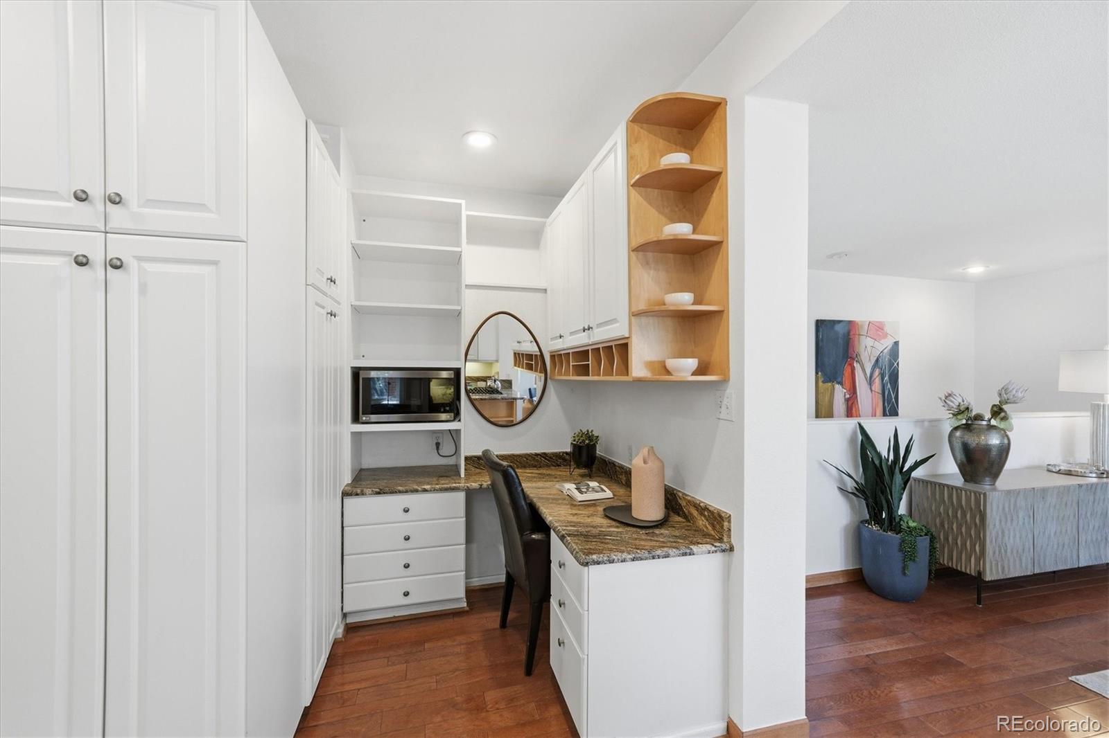 MLS Image #12 for 942 s pennsylvania street,denver, Colorado
