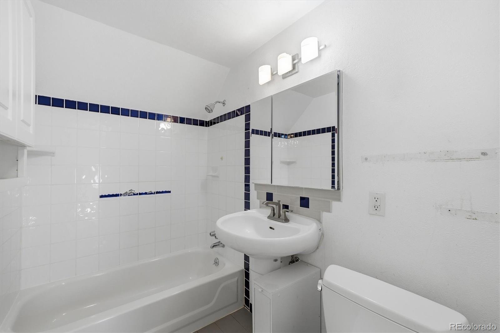 MLS Image #34 for 942 s pennsylvania street,denver, Colorado