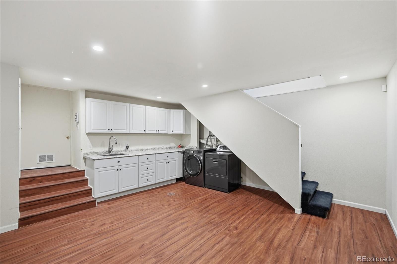 MLS Image #36 for 942 s pennsylvania street,denver, Colorado