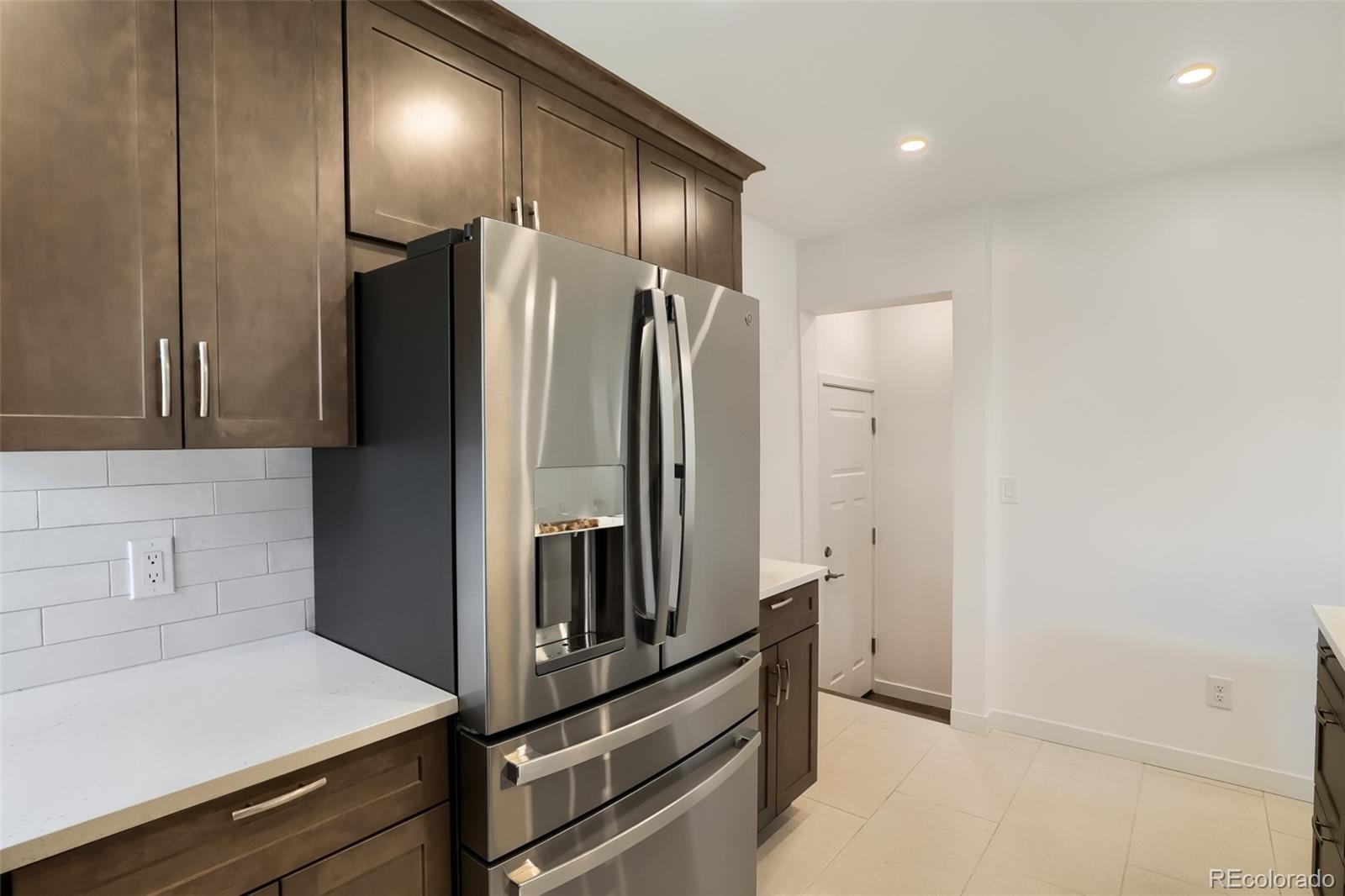 MLS Image #18 for 940  magnolia street,denver, Colorado