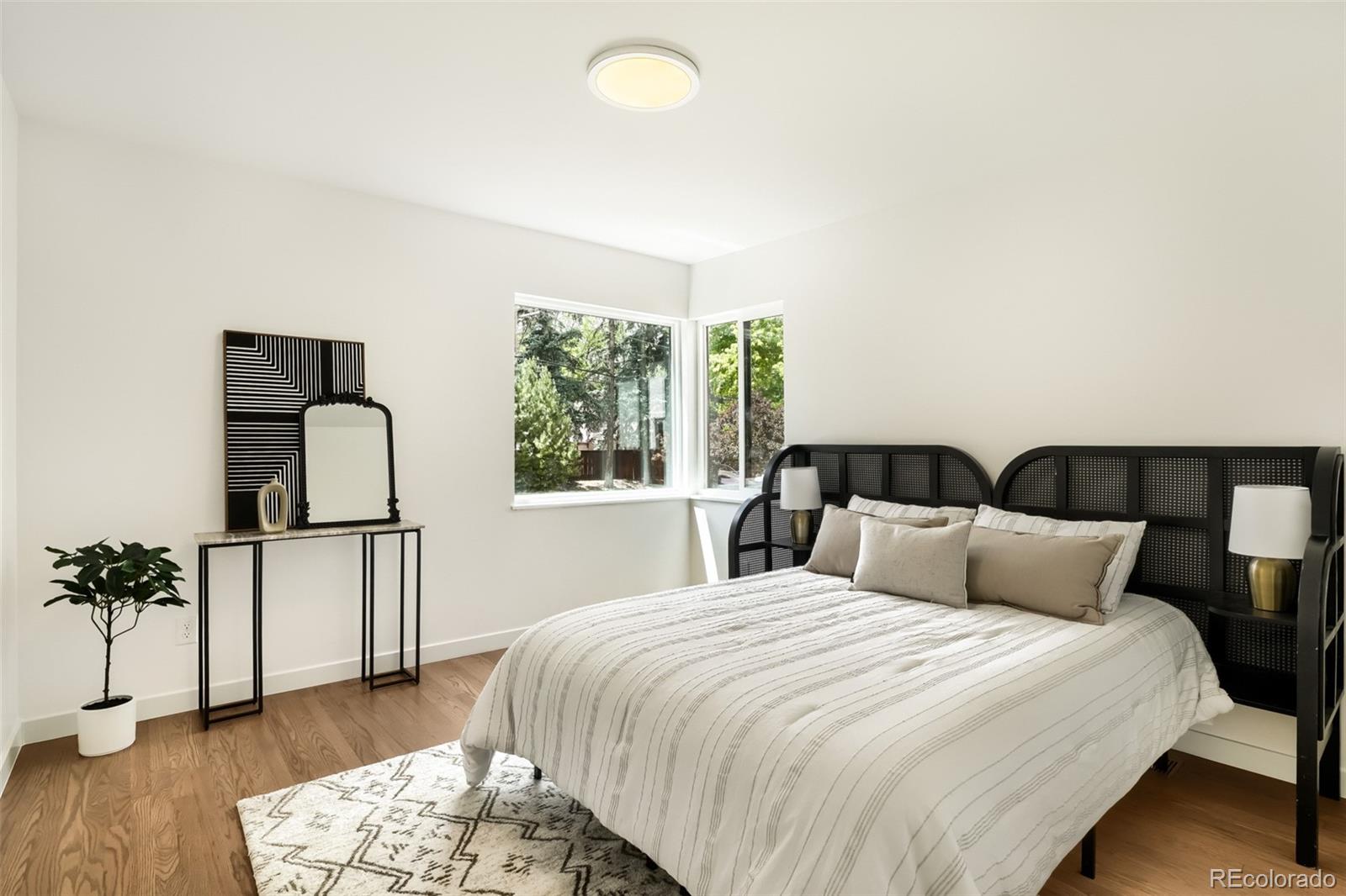 MLS Image #5 for 940  magnolia street,denver, Colorado