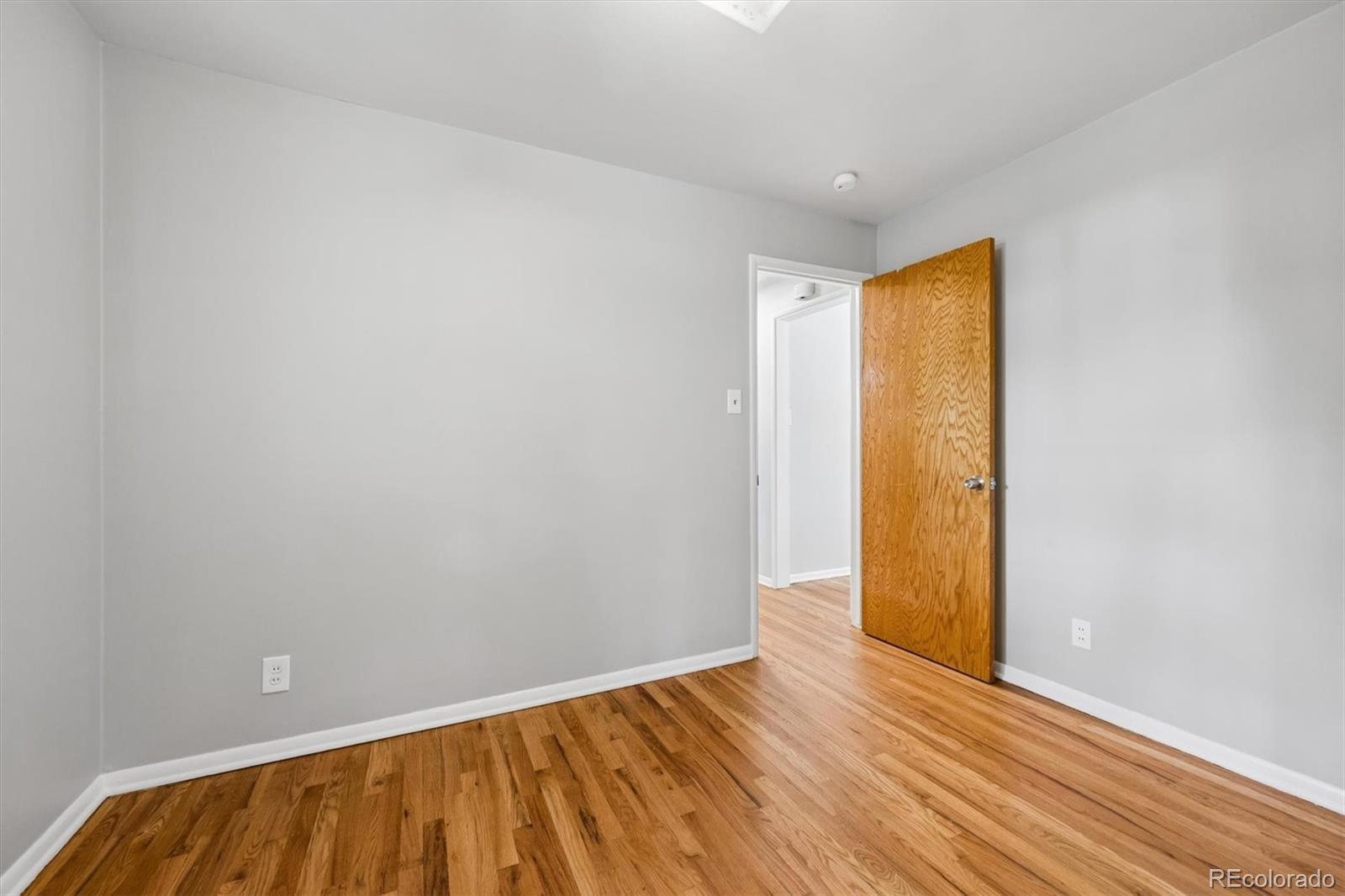 MLS Image #10 for 2689 s meade street,denver, Colorado