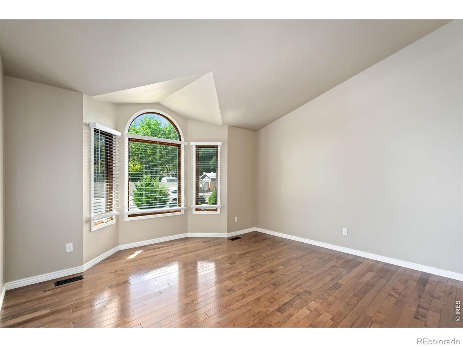 MLS Image #8 for 883 w 44th street,loveland, Colorado