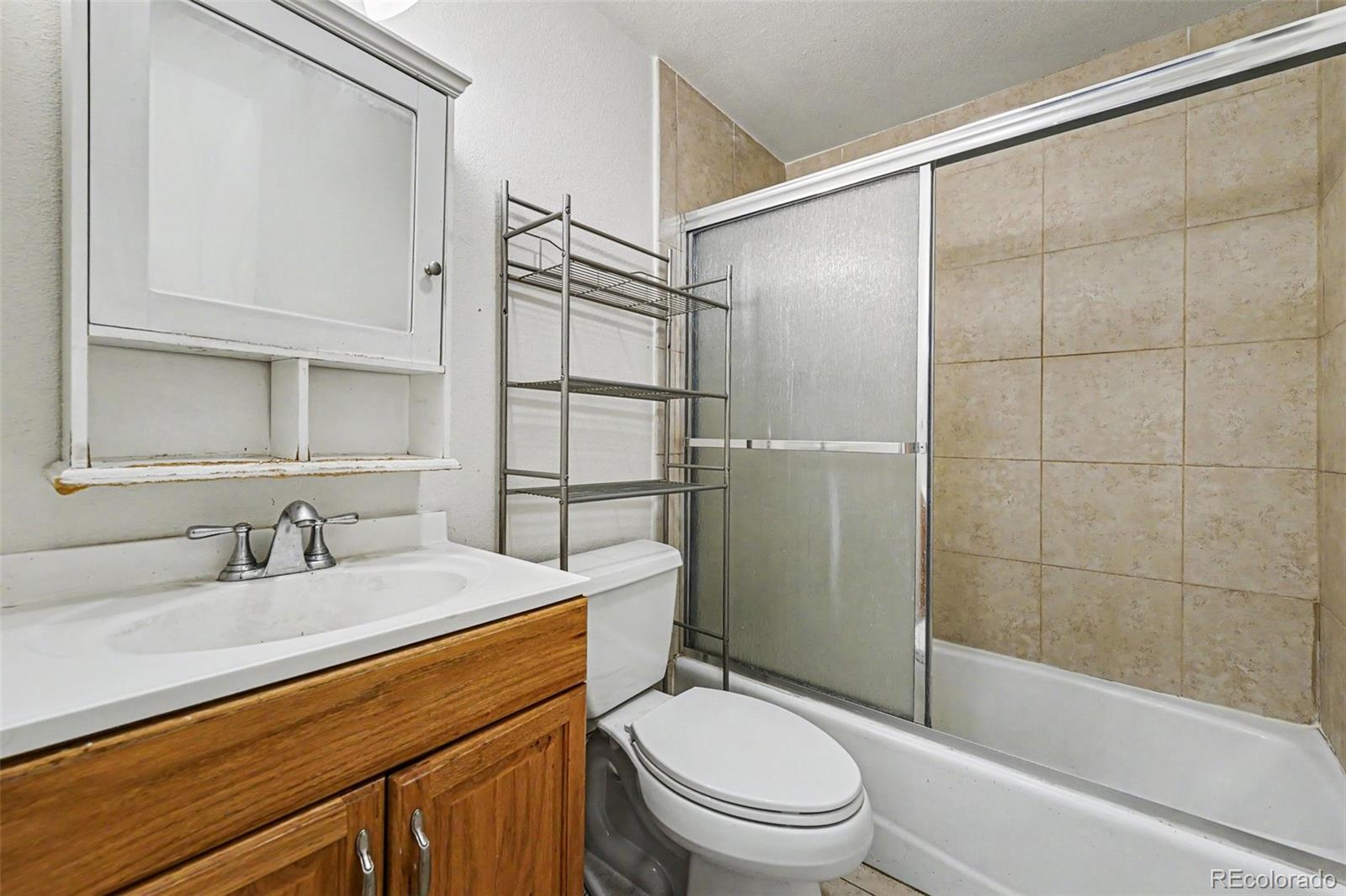 MLS Image #9 for 590 n logan street 206,denver, Colorado