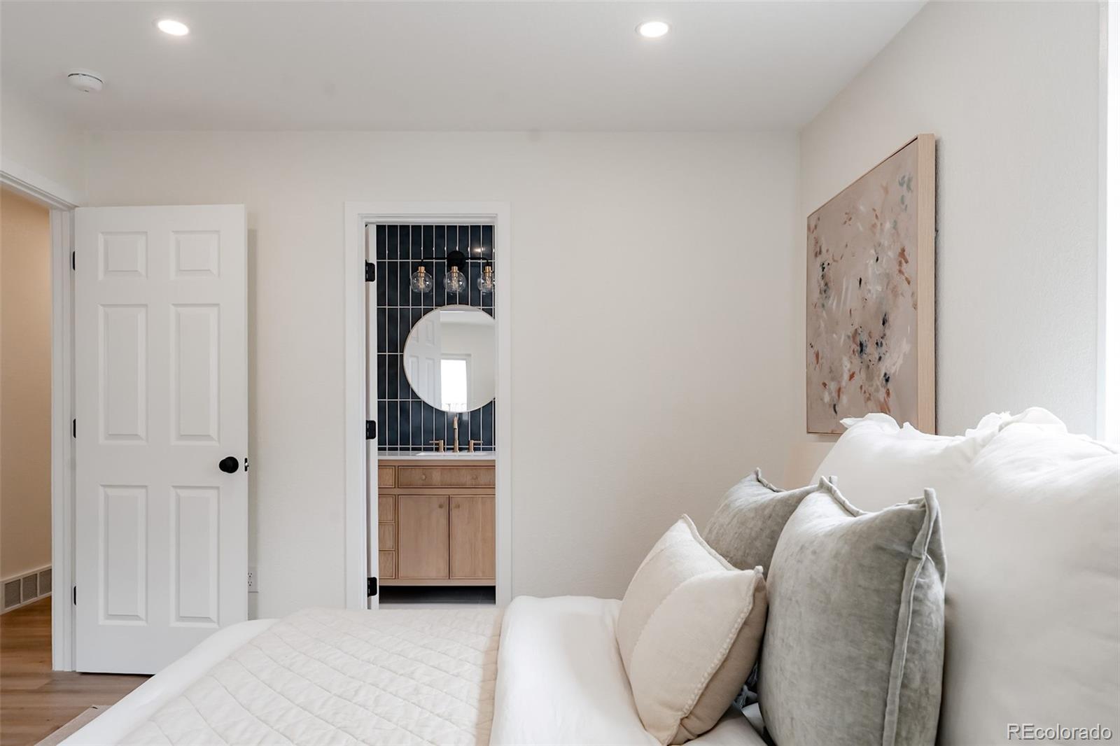 MLS Image #15 for 1279 s raritan ,denver, Colorado