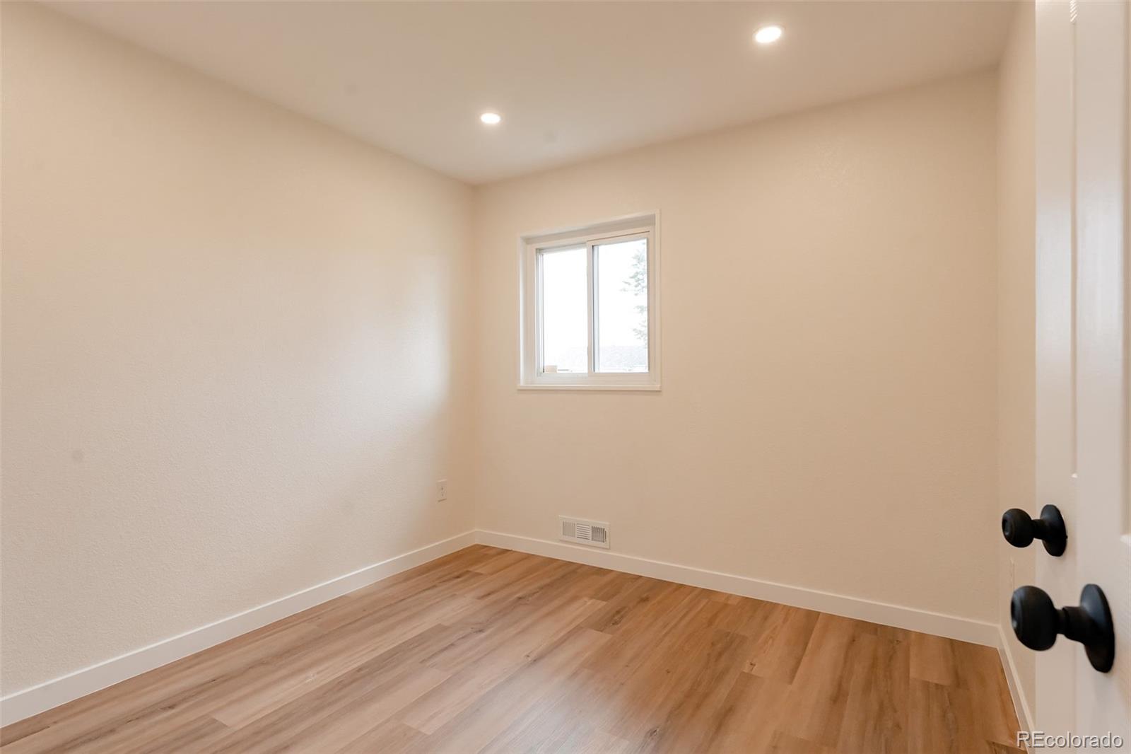 MLS Image #21 for 1279 s raritan ,denver, Colorado