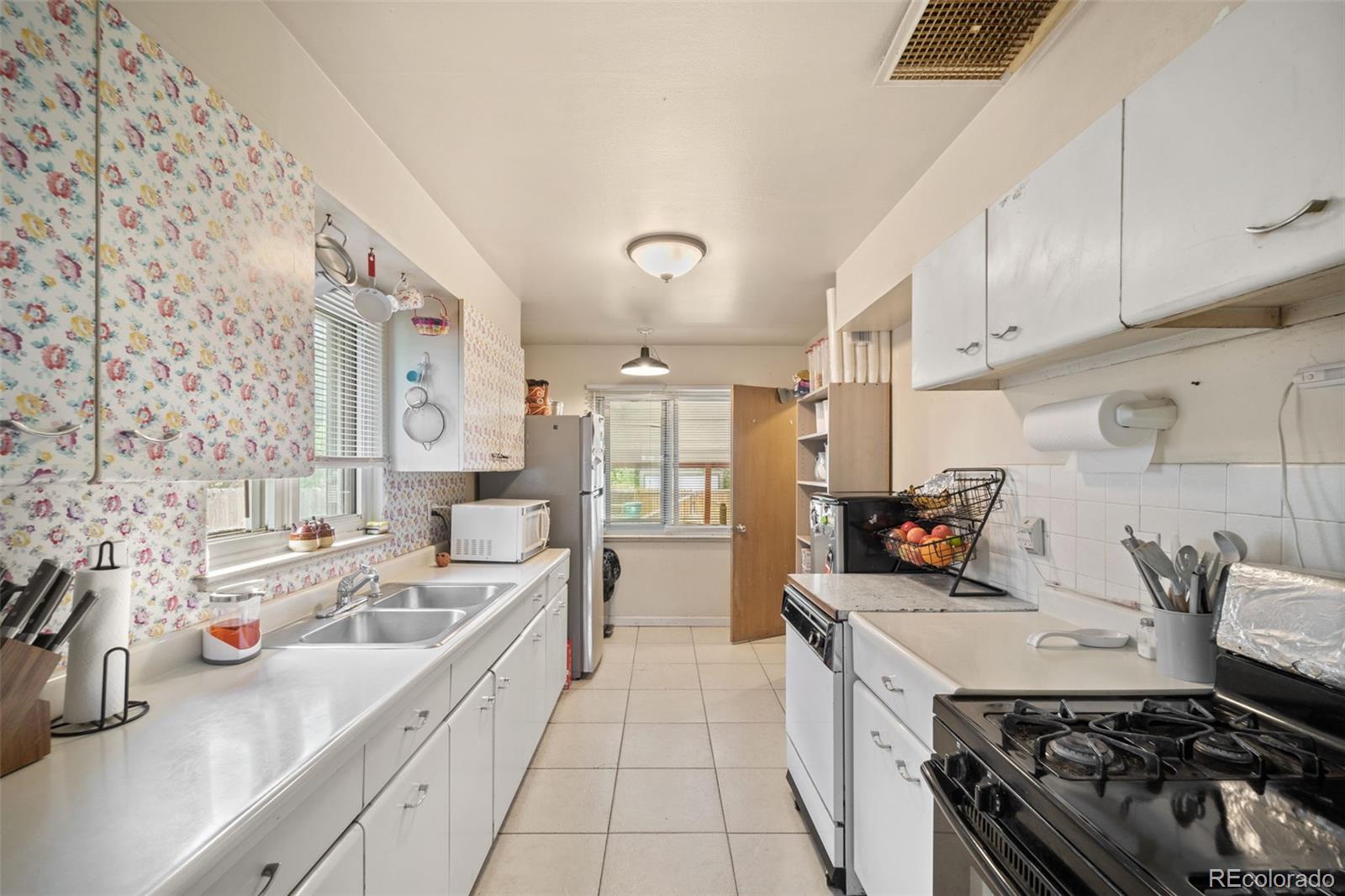 MLS Image #8 for 2351  jamaica street,aurora, Colorado