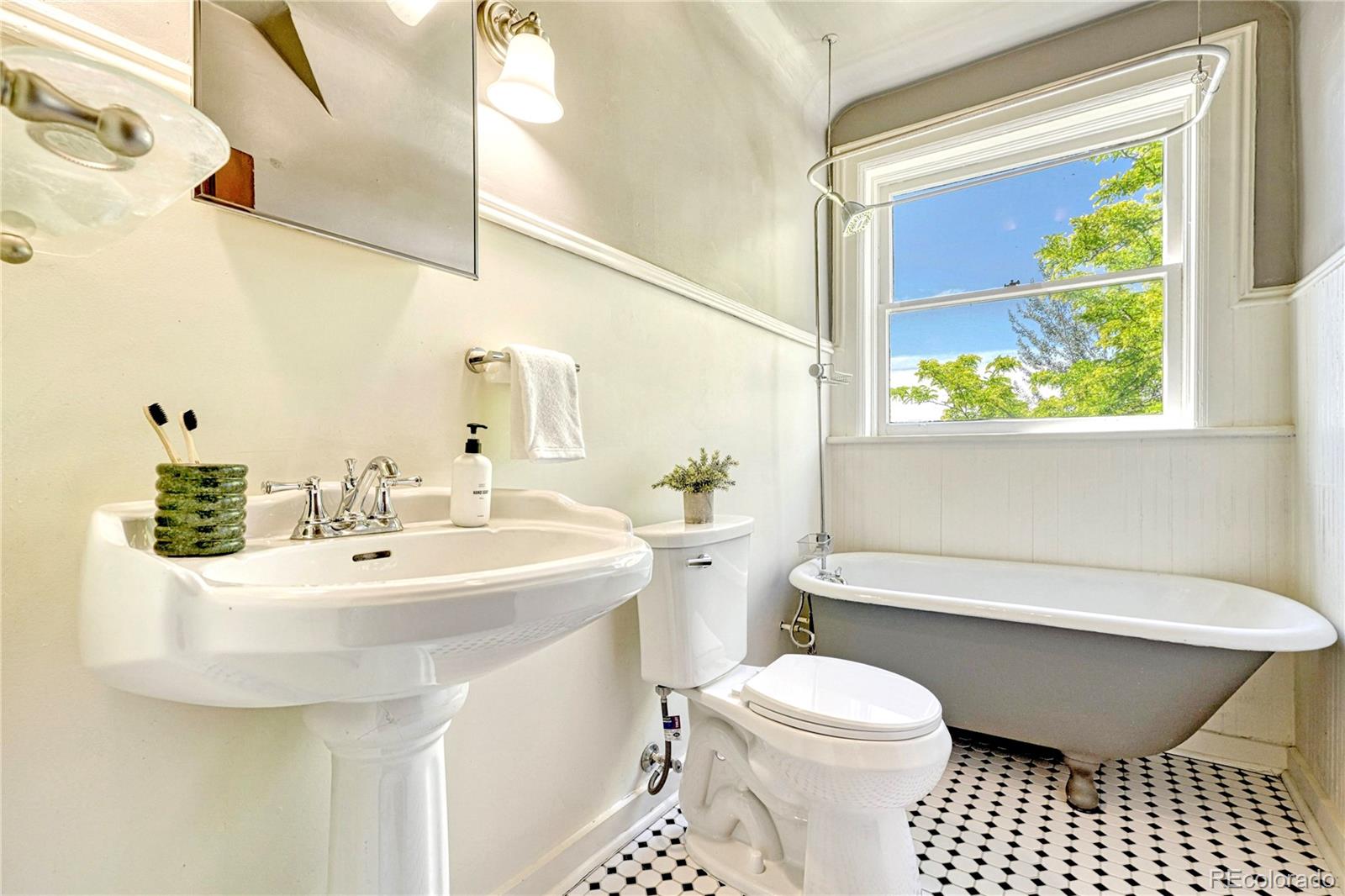 MLS Image #25 for 1557  dallas street,aurora, Colorado