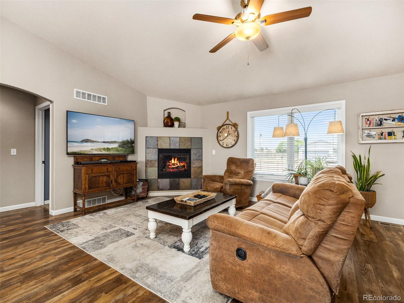 MLS Image #3 for 734 e marigold drive,pueblo, Colorado