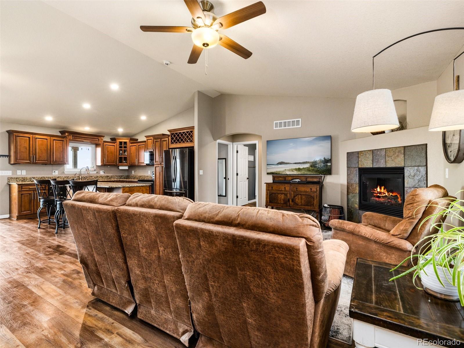 MLS Image #4 for 734 e marigold drive,pueblo, Colorado